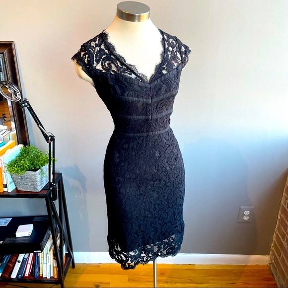 NWT-Adrianna Papell lace cap sleeve dress, size 6 - Picture 1 of 9